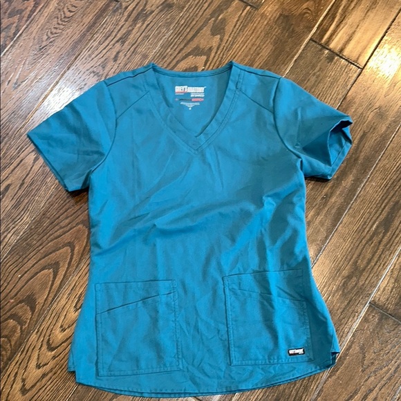Grey's Anatomy scrub top size small with spandex stretch and pockets - Picture 1 of 4